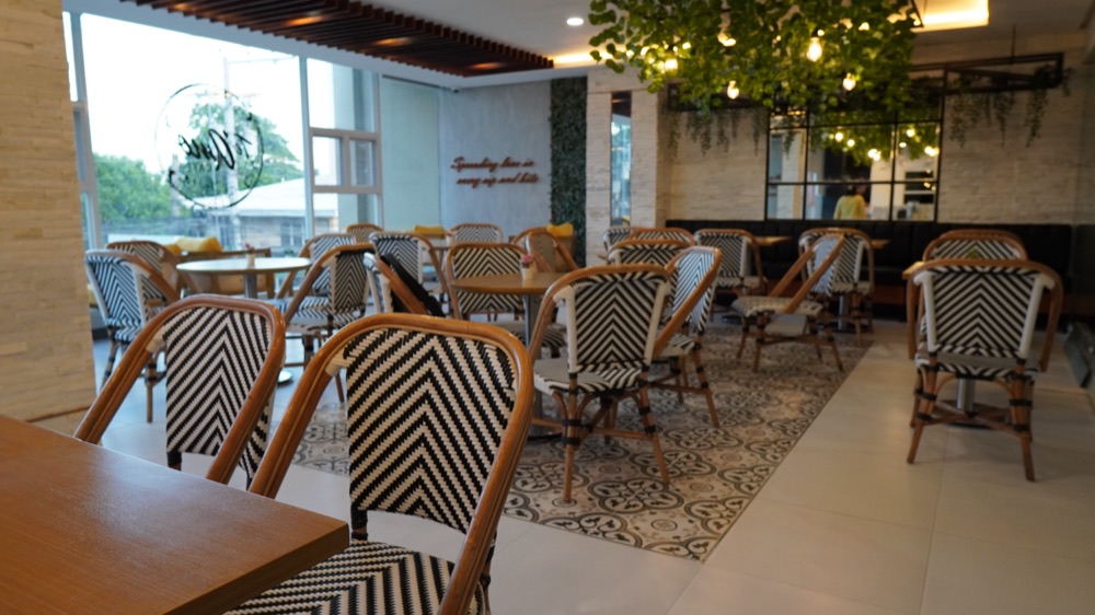 Te'Amo Café dining room